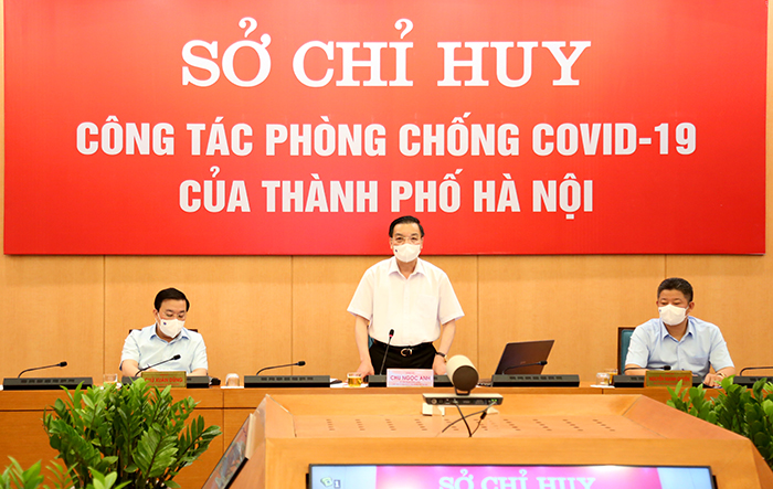 Tuyên truyền kết hợp xử phạt nghiêm minh người ra đường không vì mục đích thiết yếu