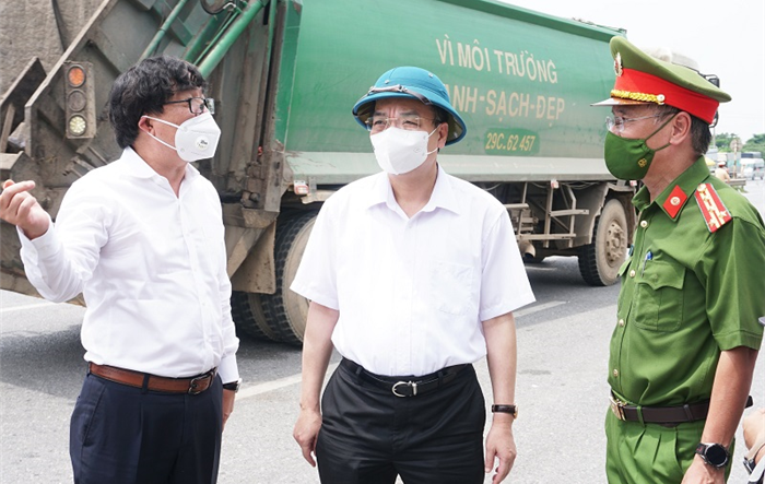 Chủ tịch UBND thành phố Hà Nội thị sát đường Vành đai 3, chỉ đạo phương án thông xe "luồng xanh" nhanh nhất