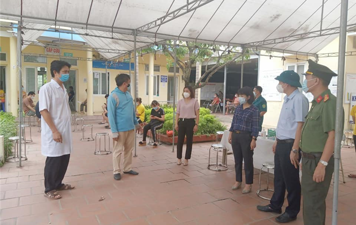 Tổ công tác đặc biệt huyện Thanh Trì kiểm tra công tác phòng, chống dịch Covid-19 trên địa bàn Huyện