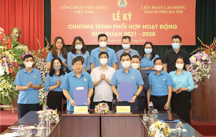 Ký kết chương trình phối hợp hoạt động giữa Công đoàn Viên chức Việt Nam với Liên đoàn Lao động thành phố Hà Nội