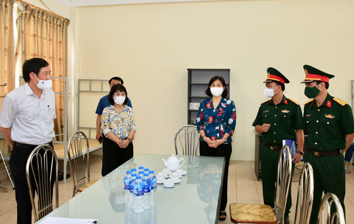 Phó Bí thư Thường trực Thành ủy Nguyễn Thị Tuyến kiểm tra đột xuất công tác phòng, chống dịch tại huyện Thanh Trì