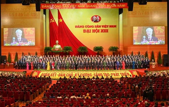 Nhận thức tính đúng đắn của nguyên tắc tập trung dân chủ, chống các luận điểm sai trái, xuyên tạc