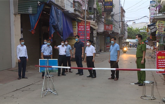 Huyện Phúc Thọ: Bí thư Huyện ủy kiểm tra công tác phòng, chống dịch Covid-19 trên địa bàn