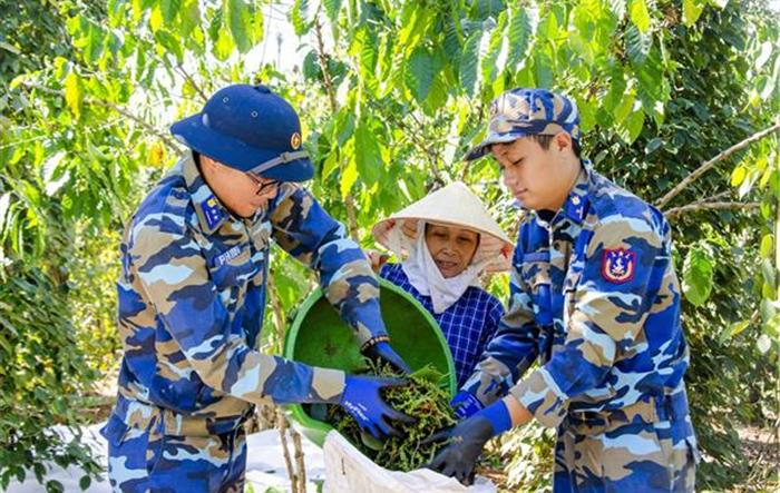 Nêu cao tinh thần, trách nhiệm của cán bộ, đảng viên trong tình hình hiện nay