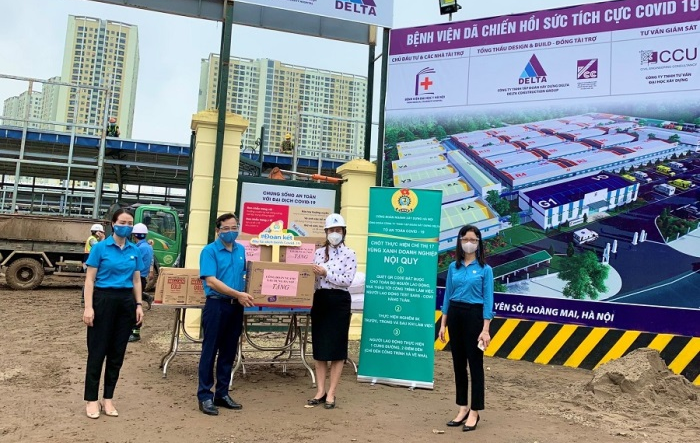 Trao túi “An sinh Công đoàn” cho đoàn viên, người lao động ngành xây dựng gặp khó khăn do dịch Covid-19