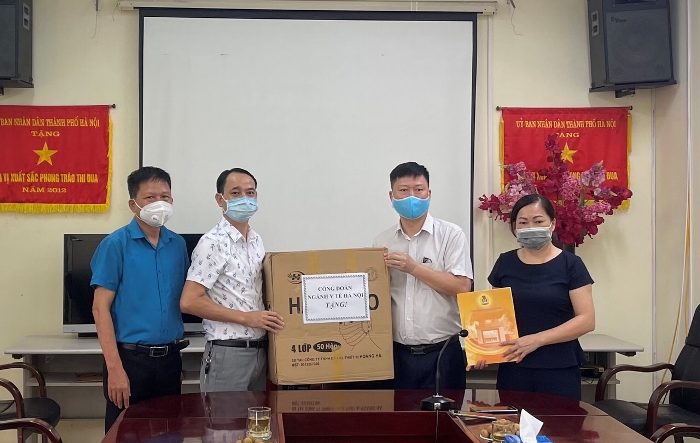 Liên đoàn Lao động Thành phố: Tiếp sức cho lực lượng y tế Thủ đô chống dịch Covid-19