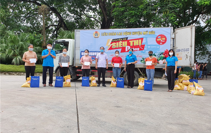  “Chuyến xe siêu thị 0 đồng” kịp thời đến với đoàn viên, người lao động có hoàn cảnh khó khăn huyện Mỹ Đức