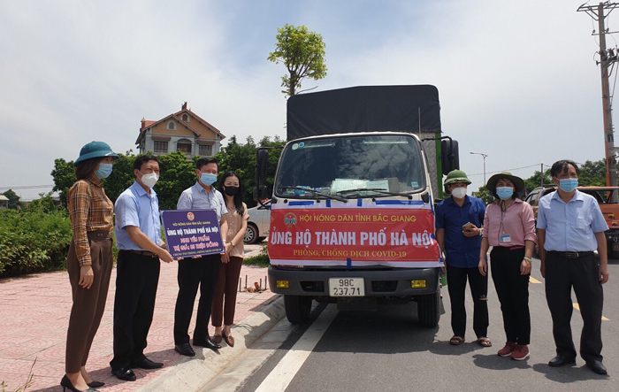 Hội Nông dân tỉnh Bắc Giang chung tay phòng, chống dịch cùng nông dân thành phố Hà Nội
