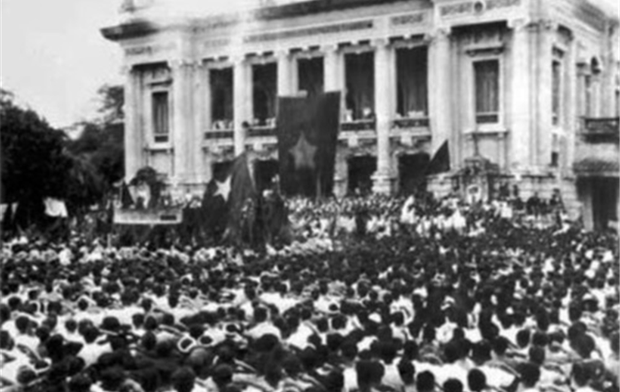 Bài học về lòng yêu nước và đại đoàn kết toàn dân tộc trong Cách mạng Tháng Tám với công cuộc chống đại dịch COVID-19 hiện nay