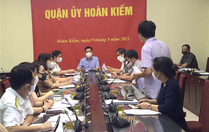 Quận Hoàn Kiếm quan tâm, chăm lo các đối tượng gặp khó khăn do đại dịch Covid-19