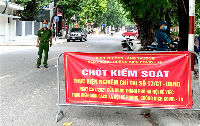 Ngày thứ 10 giãn cách xã hội, Hà Nội xử phạt hơn 1.000 trường hợp vi phạm 
