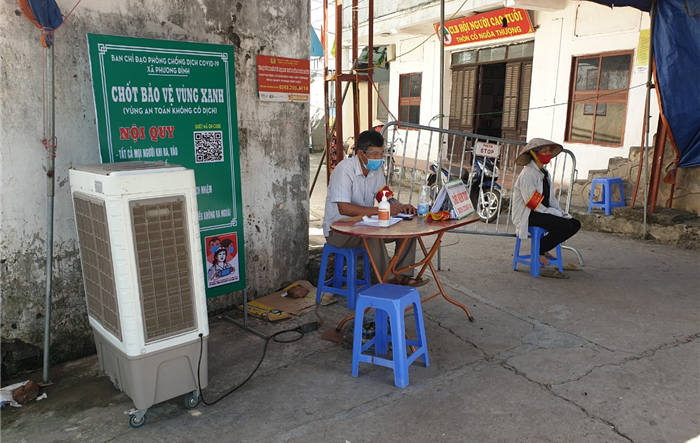 Người Bí thư Chi bộ đi đầu trong trận tuyến chống dịch