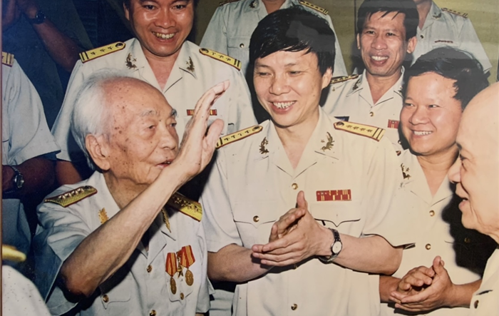 Nhà báo chính luận Võ Nguyên Giáp: Ngòi bút chiến đấu