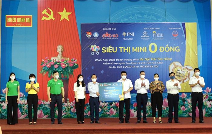 Siêu thị 0 đồng – Hà Nội trái tim hồng sẻ chia cùng 1.006 người có hoàn cảnh khó khăn huyện Thanh Oai