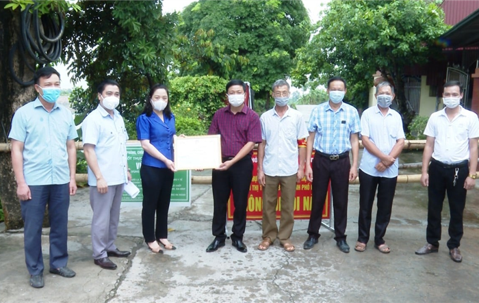 Huyện Ứng Hòa khen thưởng 25 tập thể có thành tích xuất sắc trong công tác phòng chống dịch bệnh Covid-19