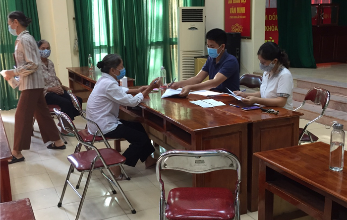 Thanh Oai chung tay hỗ trợ người dân gặp khó khăn sớm vượt qua đại dịch Covid-19