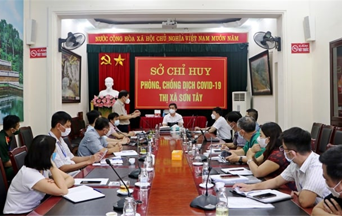 Phó Chủ tịch UBND Thành phố Hà Minh Hải kiểm tra công tác phòng, chống dịch Covid-19 tại thị xã Sơn Tây