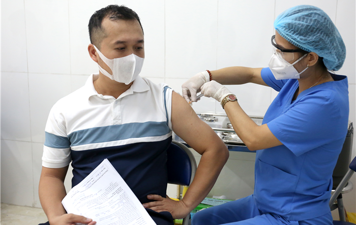 Huyện Sóc Sơn tiêm 11.883 mũi vắc xin phòng Covid-19 đợt 10 