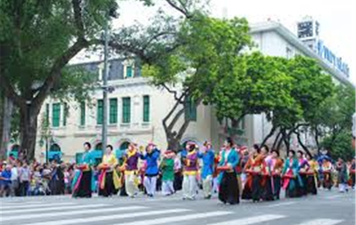 Hà Nội tập trung phát triển văn hoá, nâng cao chất lượng nguồn nhân lực, xây dựng người Hà Nội thanh lịch, văn minh