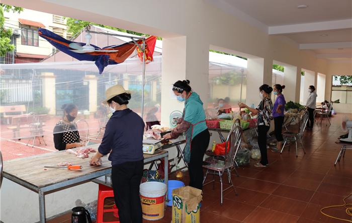 “Chợ thôn” mô hình hay cung cấp nhu yếu phẩm cho người dân trong những ngày giãn cách 