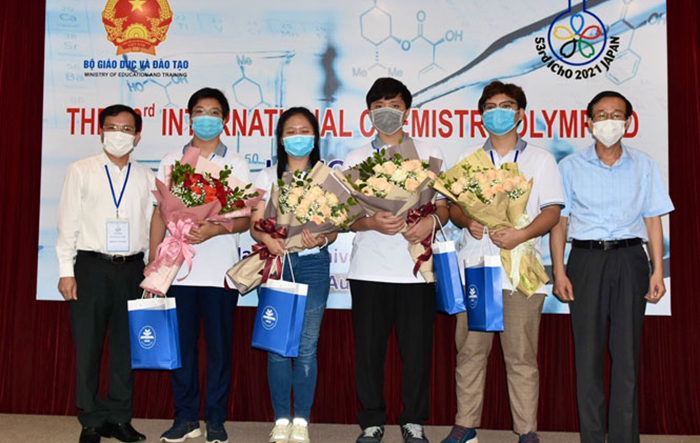 Hà Nội: Học sinh giành Huy chương Vàng tại Olympic Hóa học quốc tế