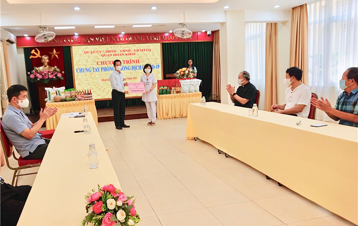 Quận Hoàn Kiếm chung tay phòng, chống dịch Covid-19