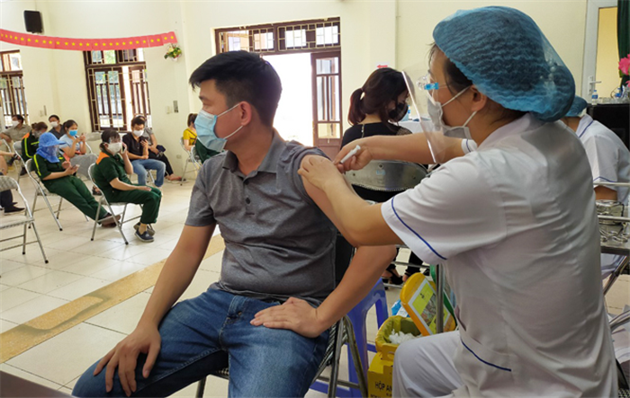 Tăng tốc độ, diện bao phủ tiêm vắc xin phòng Covid-19