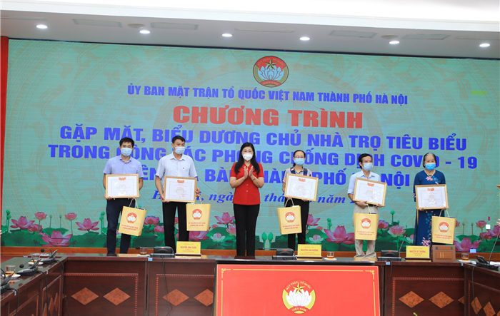 Uỷ ban MTTQ Việt Nam Thành phố biểu dương 15 chủ nhà trọ tiêu biểu trong công tác phòng, chống dịch Covid-19
