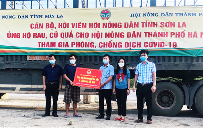 Hội Nông dân các tỉnh Sơn La, Bắc Giang “tiếp sức” cùng Nhân dân Thủ đô phòng, chống dịch Covid-19
