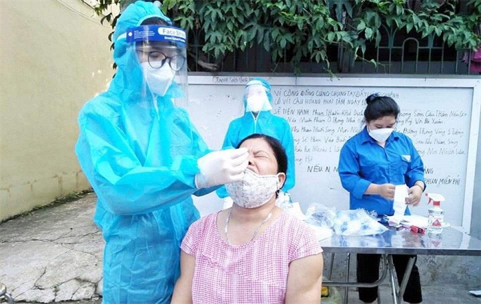 Huyện Quốc Oai thần tốc triển khai xét nghiệm diện rộng và tiêm vắc xin phòng Covid-19
