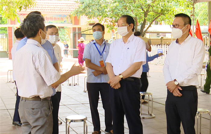 Trưởng Ban Dân vận Thành ủy kiểm tra công tác phòng, chống dịch Covid-19 tại huyện Đan Phượng