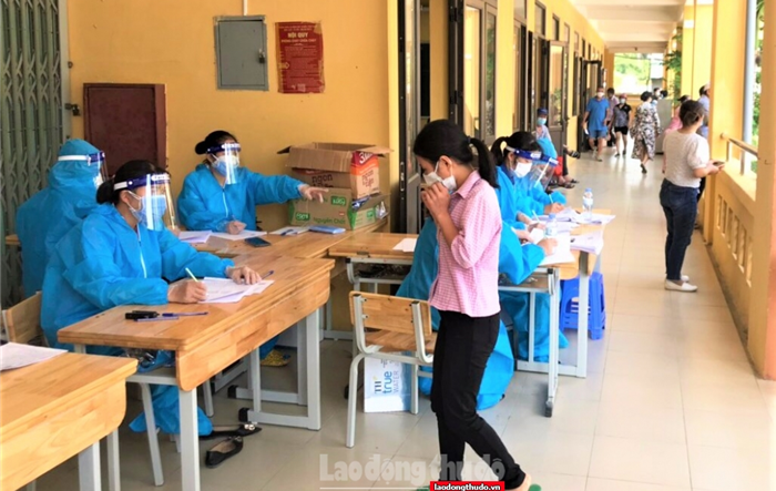 Huyện Thanh Trì: Gần 1.000 cán bộ, giáo viên tích cực tham gia phòng, chống dịch