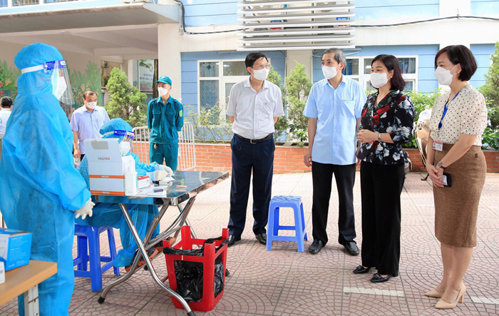 Quận Ba Đình cần tiếp tục duy trì nghiêm giãn cách, bảo vệ thành quả phòng, chống dịch