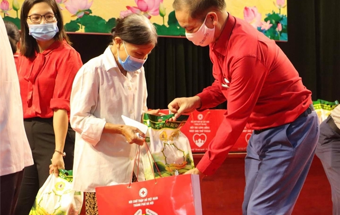Việt Tân núp bóng từ thiện – “chuông khánh còn chẳng ăn ai”
