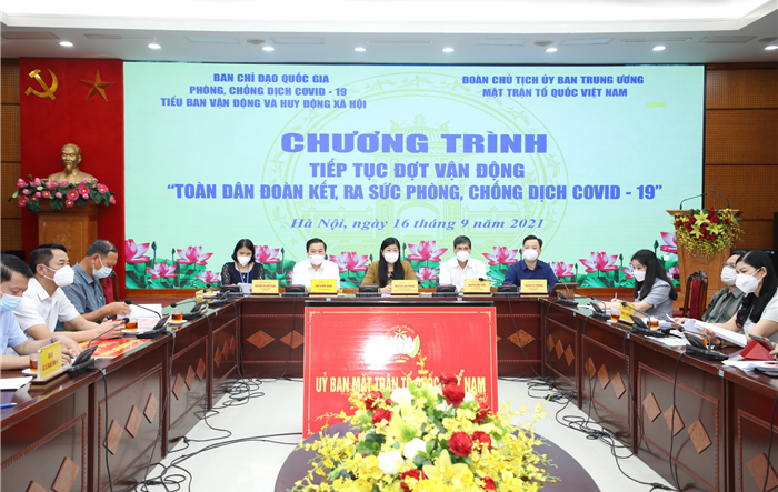 Uỷ ban MTTQ Việt Nam Thành phố phát động  chương trình “Sóng và máy tính cho em”