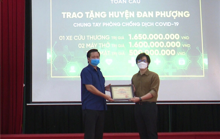 Tiếp nhận trang thiết bị y tế phục vụ công tác phòng, chống dịch