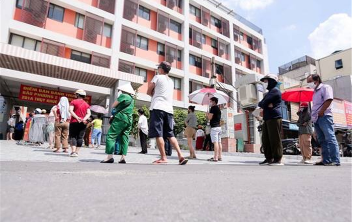 Đảm bảo an toàn phòng, chống dịch Covid-19 tại điểm bán bánh trung thu lưu động
