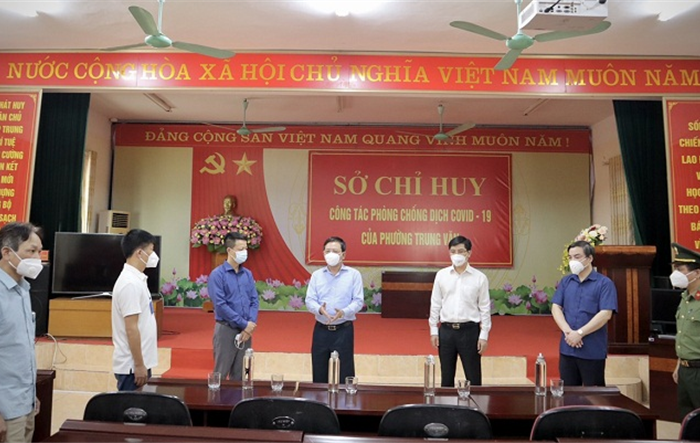 Lãnh đạo quận Nam Từ Liêm kiểm tra công tác phòng, chống dịch trên địa bàn Quận