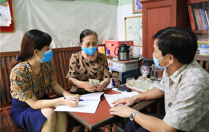 “Công tác dân vận tại Đảng bộ Hà Nội: Đoàn kết để tạo nên sức mạnh” - Bài 2: Chung tay, góp sức đẩy lùi dịch bệnh