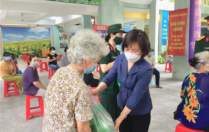 Quận Tây Hồ quyết tâm giữ vững thành quả đạt được trong công tác phòng, chống dịch Covid-19