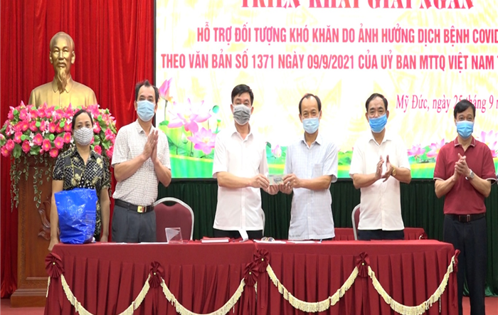 Hơn 1,9 tỷ đồng hỗ trợ các đối tượng không đủ điều kiện hưởng theo các chính sách của Chính phủ, Thành phố