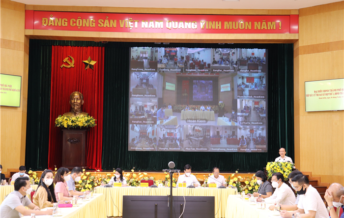 Hoàn Kiếm quyết tâm giữ vững "vùng xanh”,  tháo gỡ khó khăn cho người dân, doanh nghiệp để phục hồi kinh tế