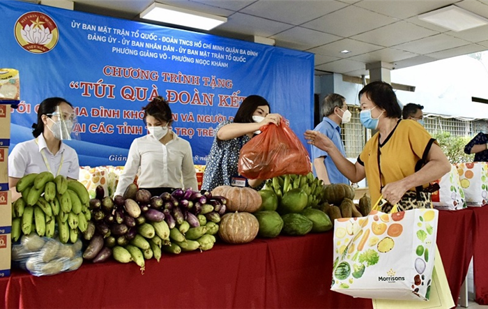 Quận Ba Đình: Hỗ trợ cho 13.900 đối tượng khó khăn do đại dịch Covid-19 đảm bảo kịp thời, đúng đối tượng, công khai, minh bạch	