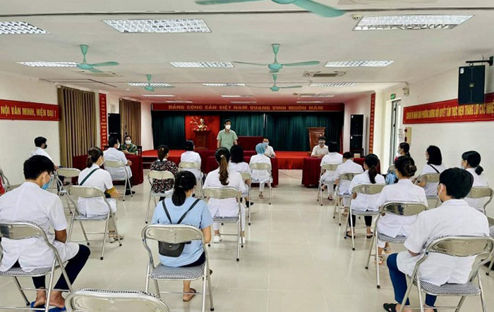 400 cán bộ y tế của tỉnh Hưng Yên hỗ trợ quận Hà Đông phòng, chống dịch Covid-19