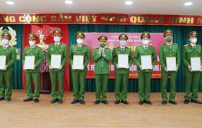 Lễ công bố Quyết định chuyển đổi và điều động chỉ huy Công an xã