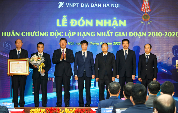 VNPT địa bàn Hà Nội đón nhận Huân chương Độc lập hạng Nhất
