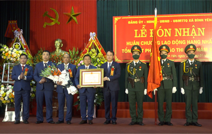 Xã Bình Yên, huyện Thạch Thất đón Huân chương Lao động hạng Nhất