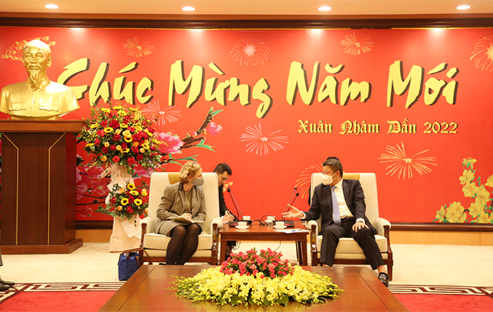 Phó Chủ tịch UBND Thành phố tiếp Tham tán kinh tế Đại sứ quán Hoa Kỳ tại Việt Nam