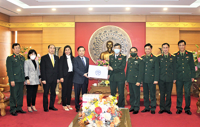 Phó Chủ tịch UBND thành phố Hà Nội thăm, chúc Tết các cán bộ, chiến sỹ, y, bác sĩ của Học viện Quân y và Bệnh viện 103