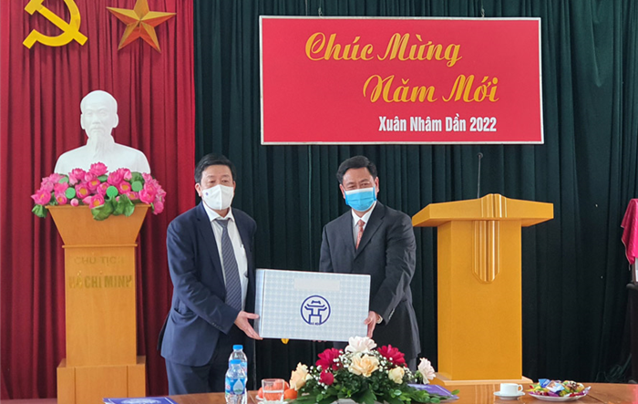 Phó Chủ tịch UBND thành phố Hà Nội Dương Đức Tuấn thăm, chúc Tết các đơn vị